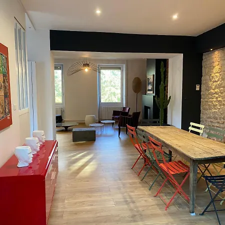 Hotell Propriete En Bord De Sevre 4*